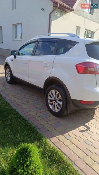Позашляховик / Кросовер Ford Kuga 2011 в Рожнятові