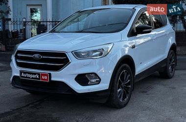 Внедорожник / Кроссовер Ford Kuga 2017 в Киеве