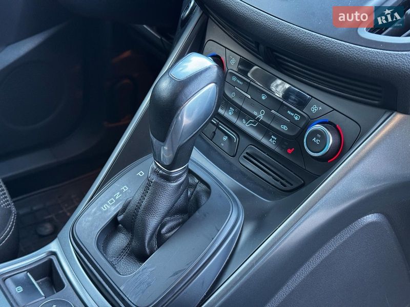 Внедорожник / Кроссовер Ford Kuga 2017 в Киеве