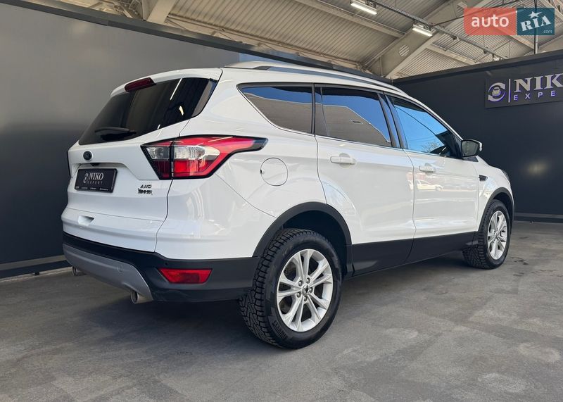 Внедорожник / Кроссовер Ford Kuga 2019 в Киеве