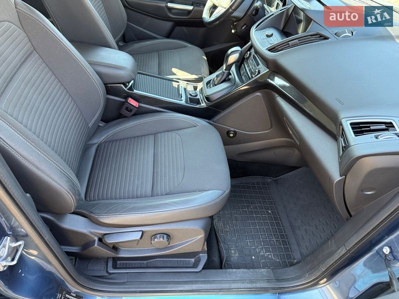 Внедорожник / Кроссовер Ford Kuga 2019 в Боярке