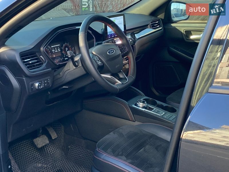 Внедорожник / Кроссовер Ford Kuga 2023 в Киеве