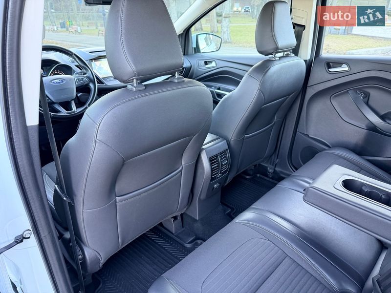 Позашляховик / Кросовер Ford Kuga 2019 в Києві