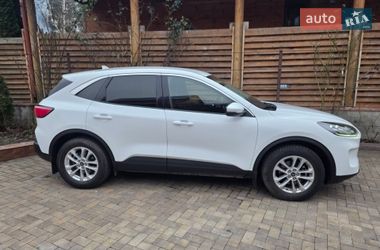Позашляховик / Кросовер Ford Kuga 2021 в Києві