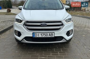 Позашляховик / Кросовер Ford Kuga 2017 в Львові