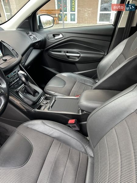 Внедорожник / Кроссовер Ford Kuga 2017 в Львове