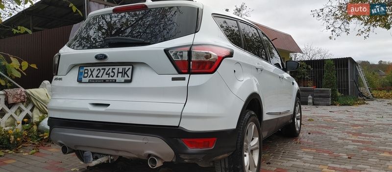 Внедорожник / Кроссовер Ford Kuga 2017 в Каменец-Подольском