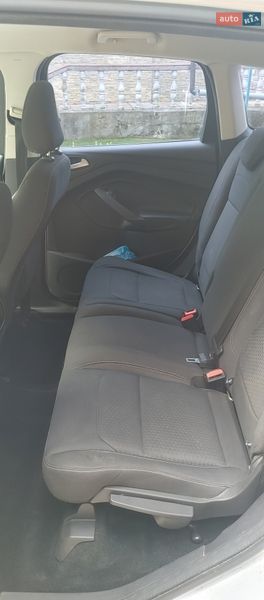 Внедорожник / Кроссовер Ford Kuga 2017 в Каменец-Подольском