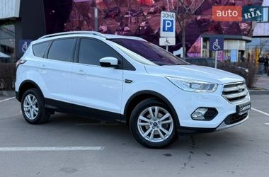 Внедорожник / Кроссовер Ford Kuga 2019 в Киеве