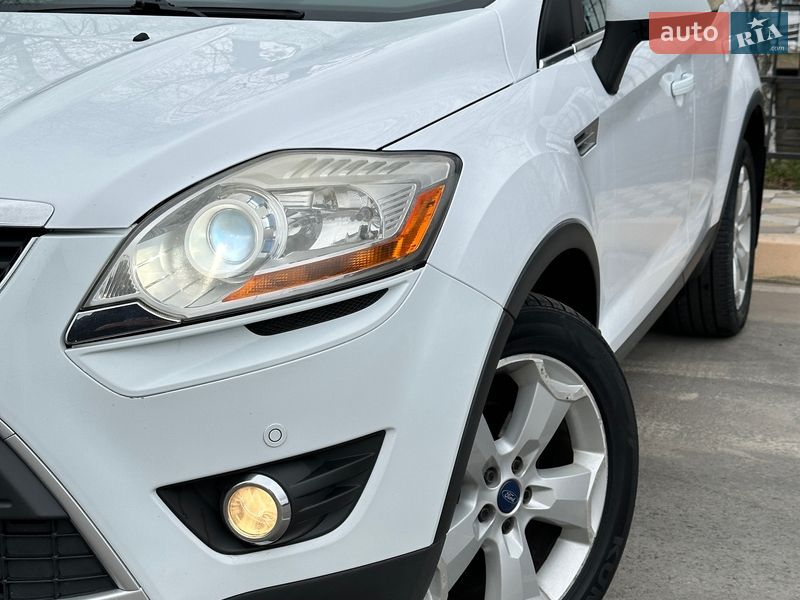 Позашляховик / Кросовер Ford Kuga 2011 в Білогородці