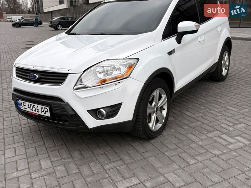 Внедорожник / Кроссовер Ford Kuga 2009 в Днепре
