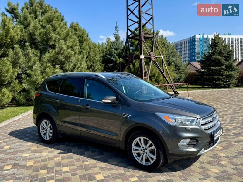 Позашляховик / Кросовер Ford Kuga 2017 в Дніпрі фото 4 Позашляховик / Кросовер Ford Kuga 2017 в Дніпрі