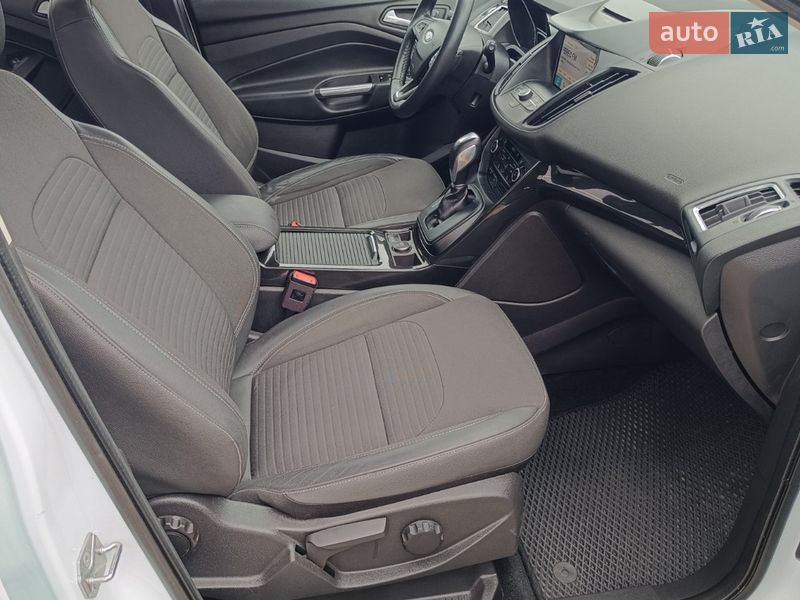 Позашляховик / Кросовер Ford Kuga 2019 в Києві