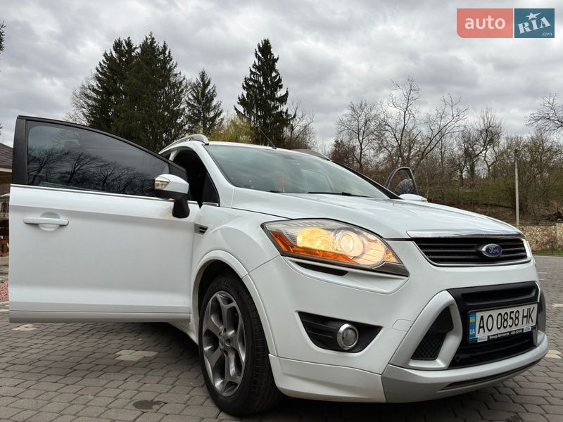 Внедорожник / Кроссовер Ford Kuga 2010 в Тячеве