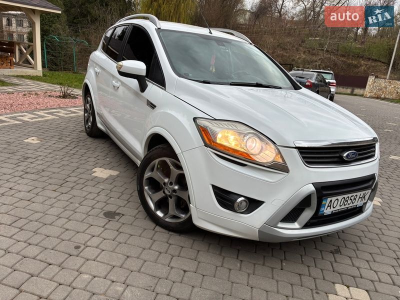 Внедорожник / Кроссовер Ford Kuga 2010 в Тячеве