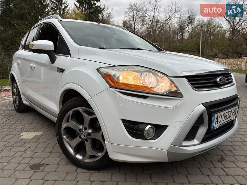 Внедорожник / Кроссовер Ford Kuga 2010 в Тячеве