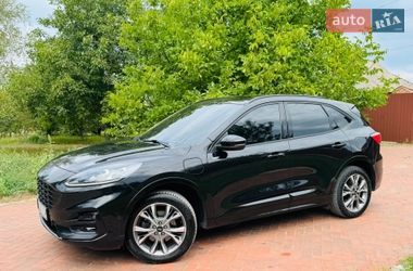 Позашляховик / Кросовер Ford Kuga 2022 в Ромнах