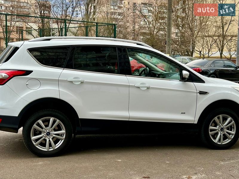 Внедорожник / Кроссовер Ford Kuga 2016 в Киеве фото 7 Внедорожник / Кроссовер Ford Kuga 2016 в Киеве