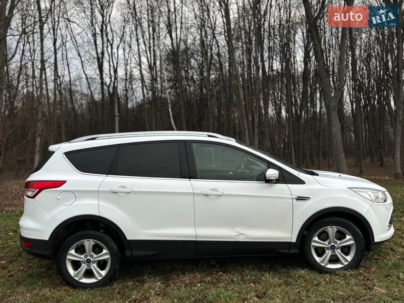 Позашляховик / Кросовер Ford Kuga 2016 в Бахмачі
