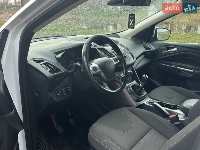 Позашляховик / Кросовер Ford Kuga 2016 в Бахмачі