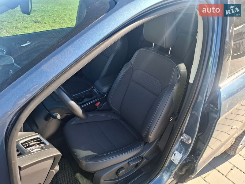 Позашляховик / Кросовер Ford Kuga 2019 в Черкасах