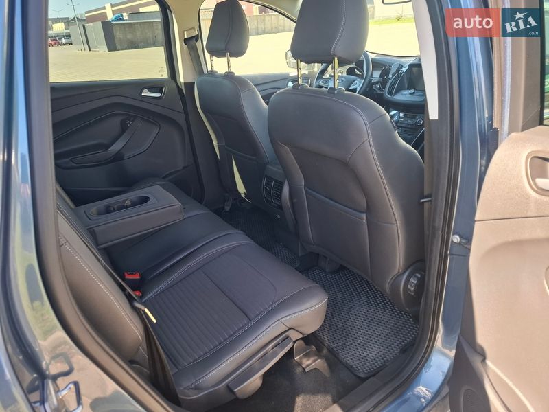 Позашляховик / Кросовер Ford Kuga 2019 в Черкасах