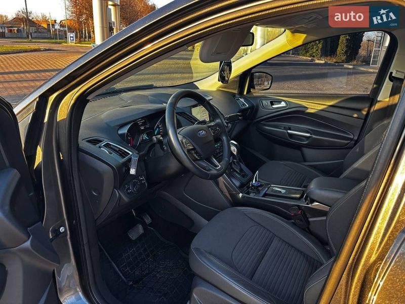 Позашляховик / Кросовер Ford Kuga 2019 в Лебедині