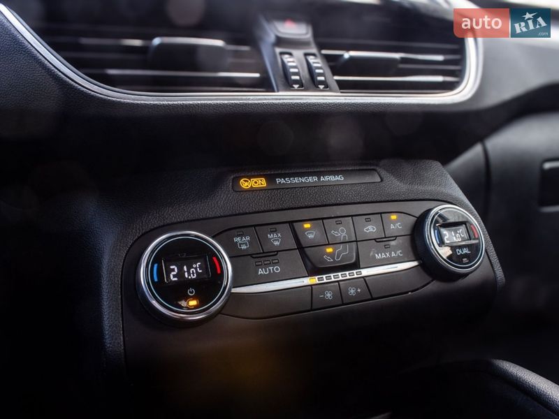 Внедорожник / Кроссовер Ford Kuga 2020 в Львове