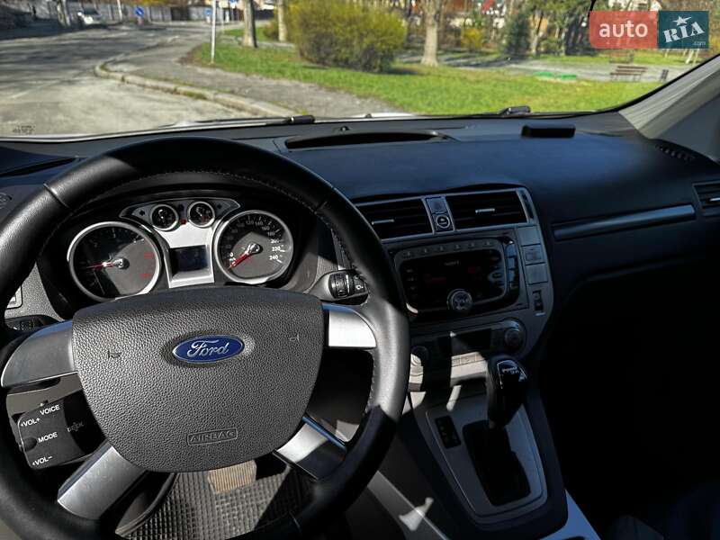Позашляховик / Кросовер Ford Kuga 2012 в Києві