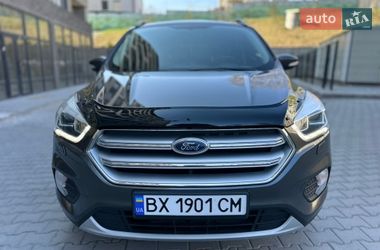 Внедорожник / Кроссовер Ford Kuga 2018 в Хмельницком
