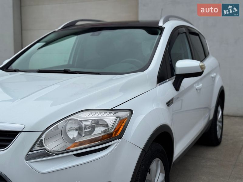 Позашляховик / Кросовер Ford Kuga 2010 в Сарнах