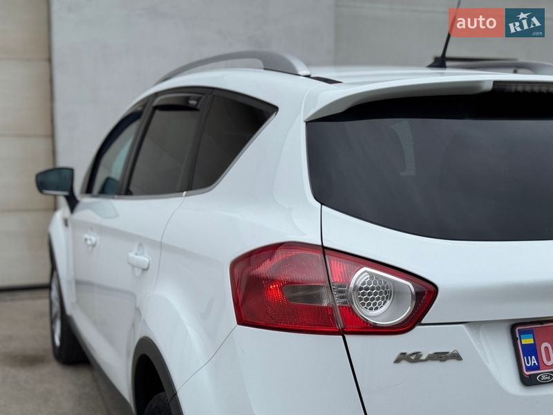 Позашляховик / Кросовер Ford Kuga 2010 в Сарнах