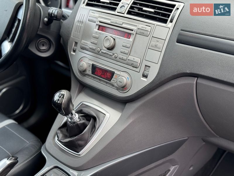 Позашляховик / Кросовер Ford Kuga 2010 в Сарнах