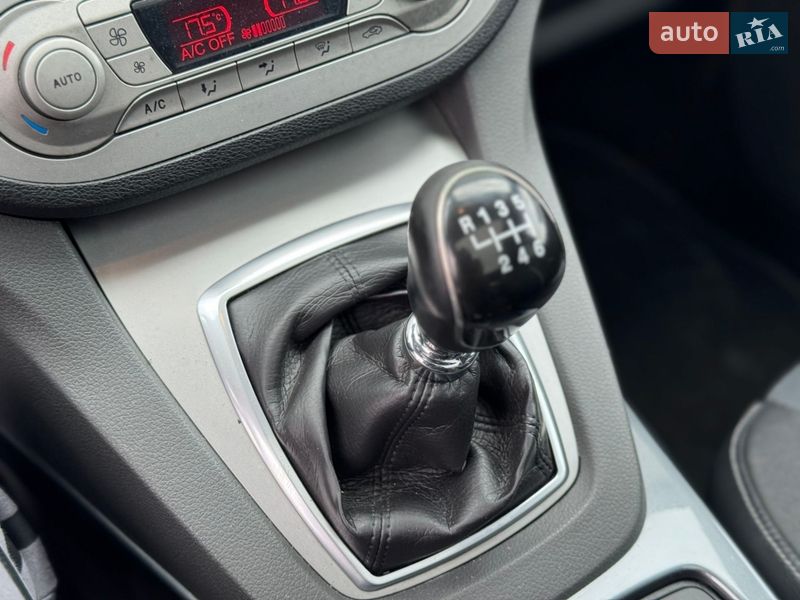 Позашляховик / Кросовер Ford Kuga 2010 в Сарнах