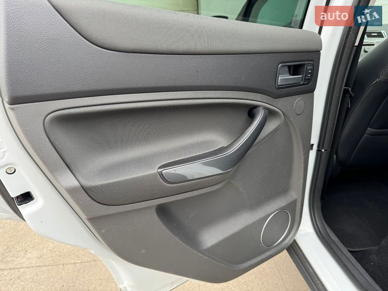 Позашляховик / Кросовер Ford Kuga 2010 в Сарнах