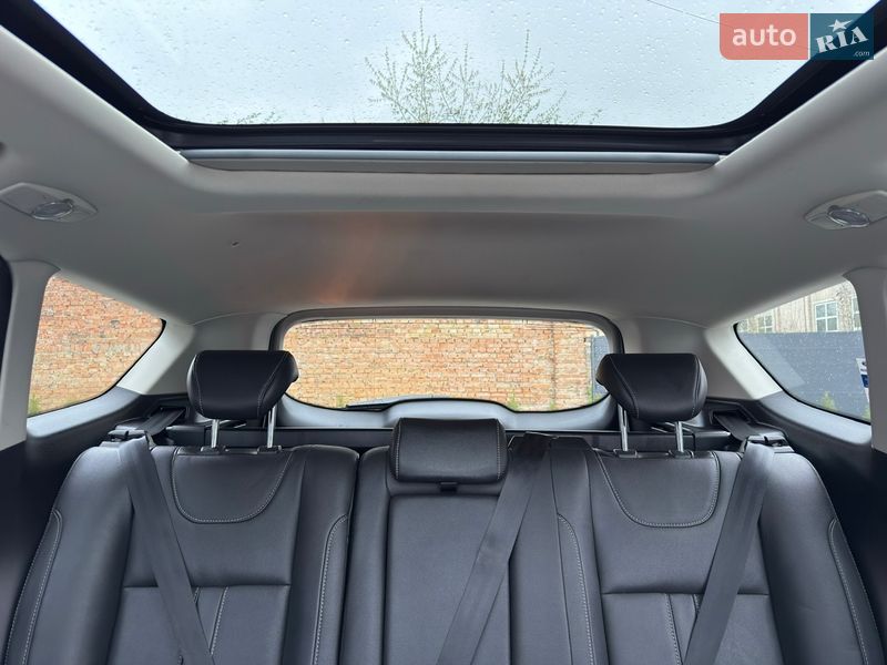 Позашляховик / Кросовер Ford Kuga 2014 в Дубні