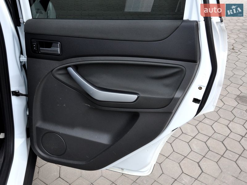 Позашляховик / Кросовер Ford Kuga 2011 в Львові