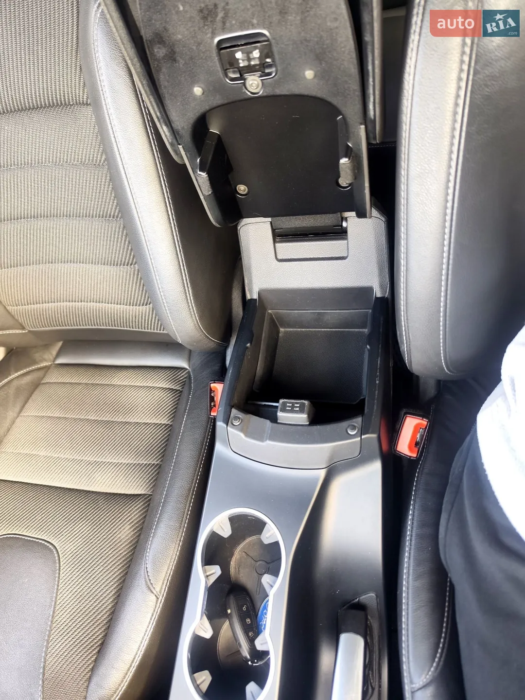 2016 Ford Kuga - мініатюра 41
