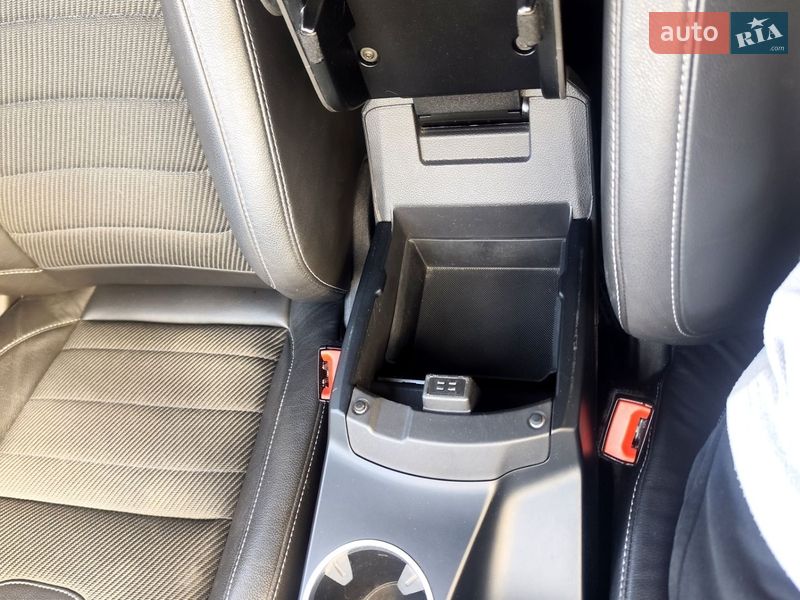 Позашляховик / Кросовер Ford Kuga 2016 в Ковелі