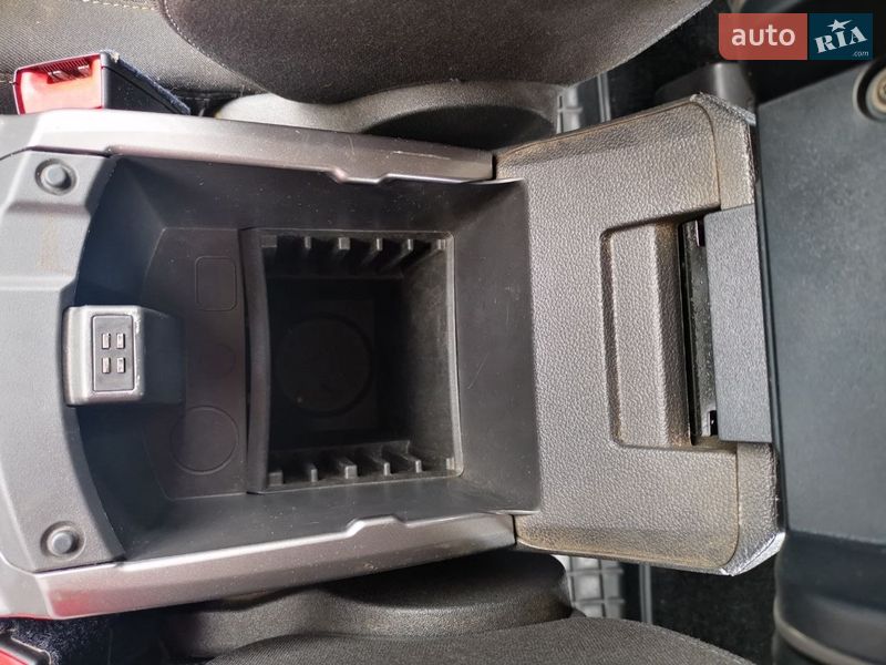 Внедорожник / Кроссовер Ford Kuga 2014 в Ивано-Франковске фото 13 Внедорожник / Кроссовер Ford Kuga 2014 в Ивано-Франковске