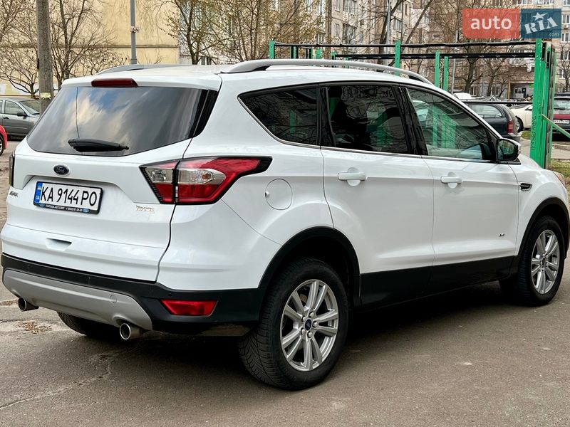 Внедорожник / Кроссовер Ford Kuga 2016 в Киеве фото 12 Внедорожник / Кроссовер Ford Kuga 2016 в Киеве
