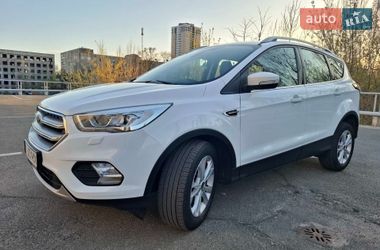 Позашляховик / Кросовер Ford Kuga 2019 в Києві