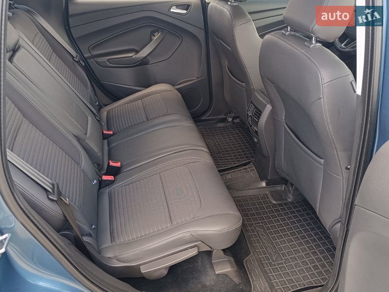 Внедорожник / Кроссовер Ford Kuga 2019 в Киеве