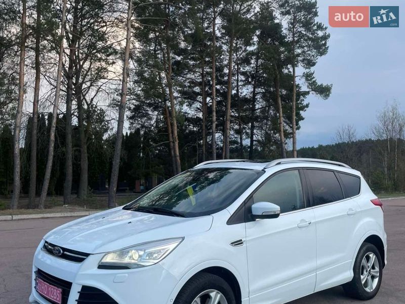 Позашляховик / Кросовер Ford Kuga 2015 в Житомирі
