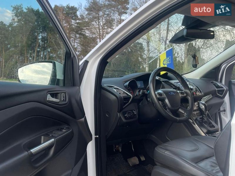 Позашляховик / Кросовер Ford Kuga 2015 в Житомирі
