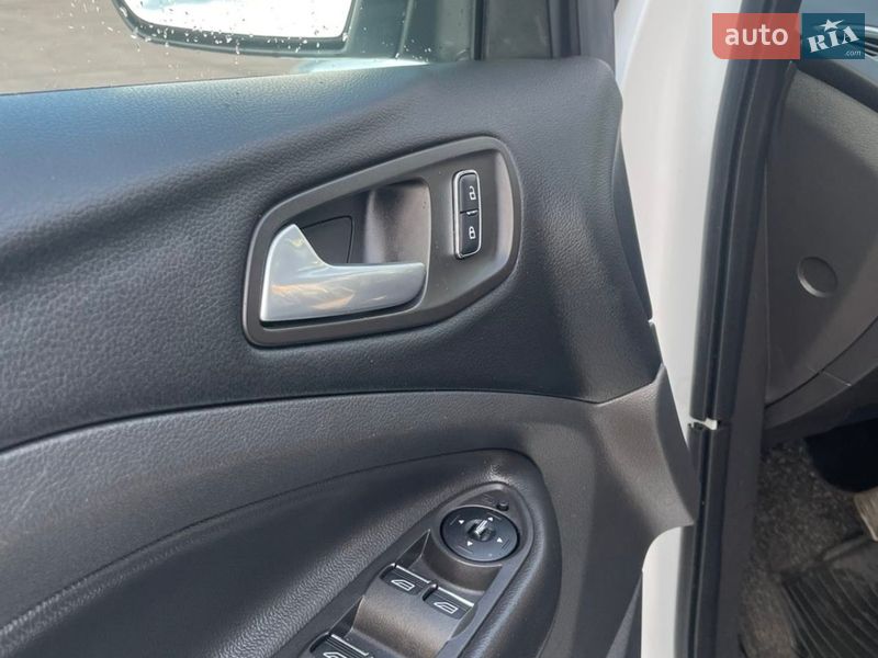 Позашляховик / Кросовер Ford Kuga 2015 в Житомирі