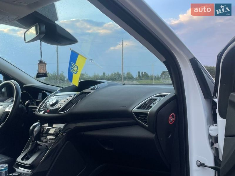 Позашляховик / Кросовер Ford Kuga 2015 в Житомирі