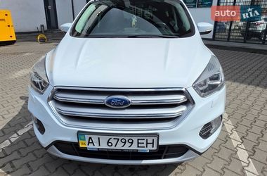 Позашляховик / Кросовер Ford Kuga 2017 в Києві