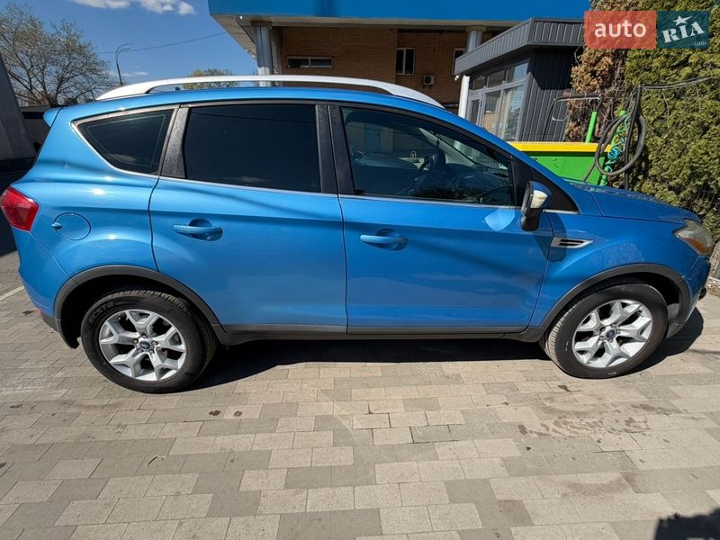 Внедорожник / Кроссовер Ford Kuga 2010 в Киеве