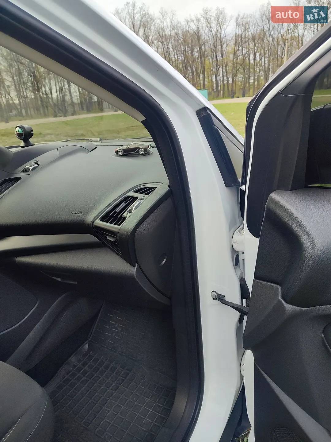 2017 Ford Kuga - мініатюра 22